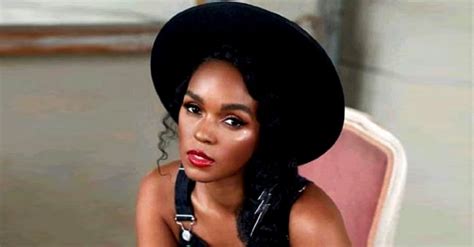 janelle monae bikini|Janelle Monáe Flaunts Birthdáe Bawwwwdy, Sizzles Instagram